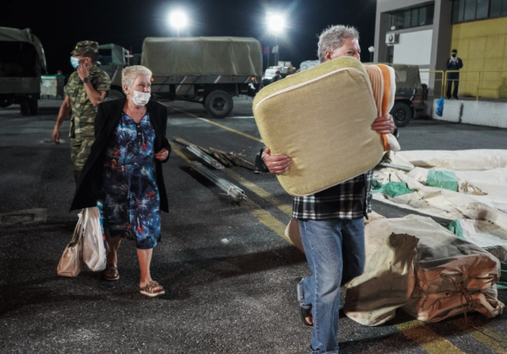 Σε σκηνές πέρασαν την νύχτα οι κάτοικοι του Αρκαλοχωρίου