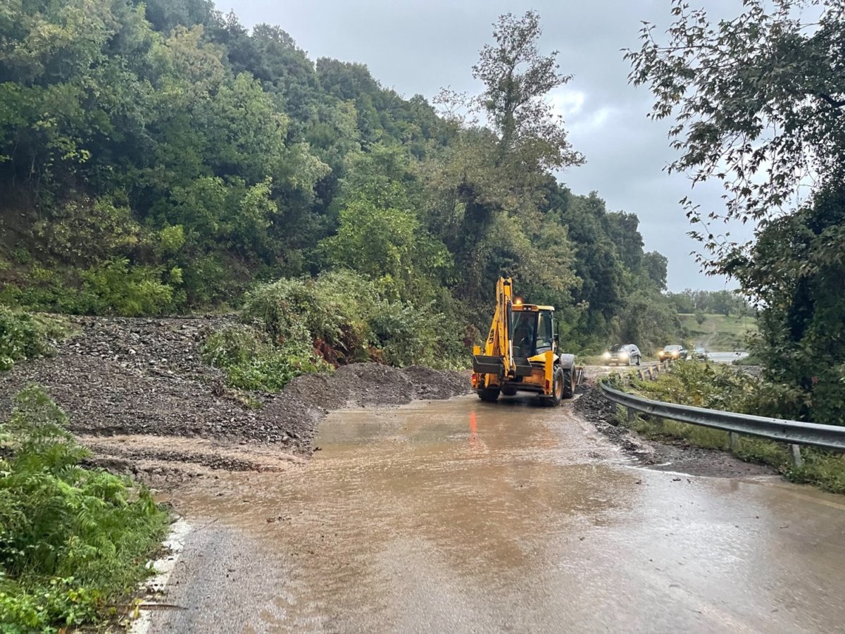 Καταστροφές και προβλήματα στη Λάρισα από την κακοκαιρία «Αθηνά» 