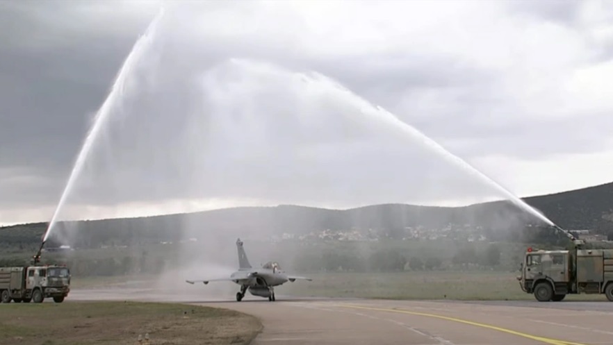 Έφτασαν τα Rafale στην Ελλάδα