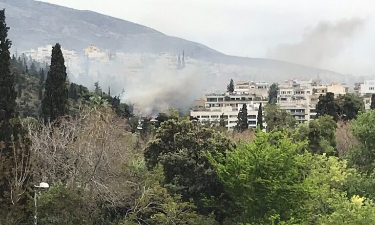 Φωτιά σε μπαρ-εστιατόριο στο Καλλιμάρμαρο