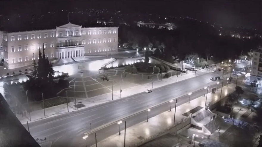 Συνελήφθη ένοπλος που απειλούσε να ανοίξει πυρ μπροστά στο μνημείο του Άγνωστου Στρατιώτη