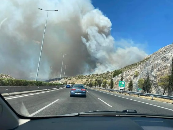 Φωτιά στη Νέα Πέραμο