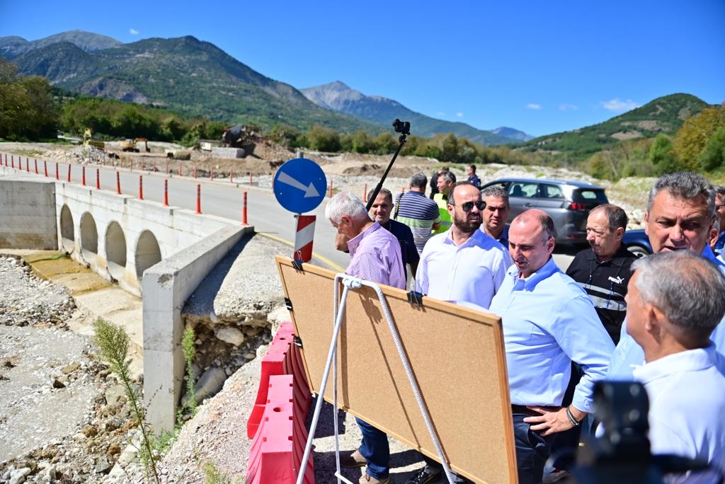 Περιοδεία του Γιώργου Καραγιάννη στην Καρδίτσα