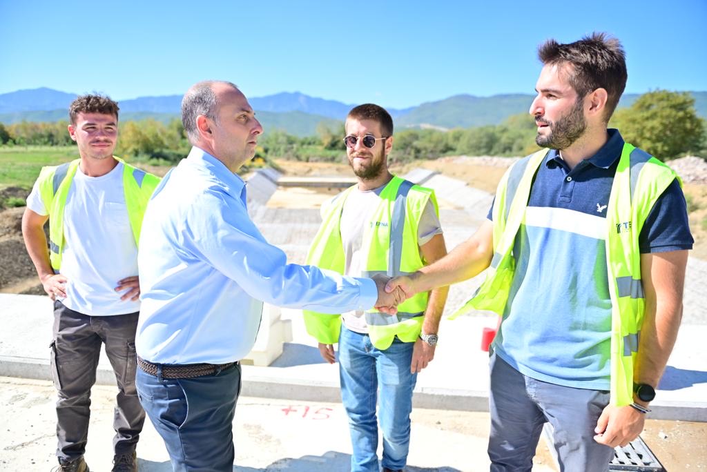 Περιοδεία του Γιώργου Καραγιάννη στην Καρδίτσα