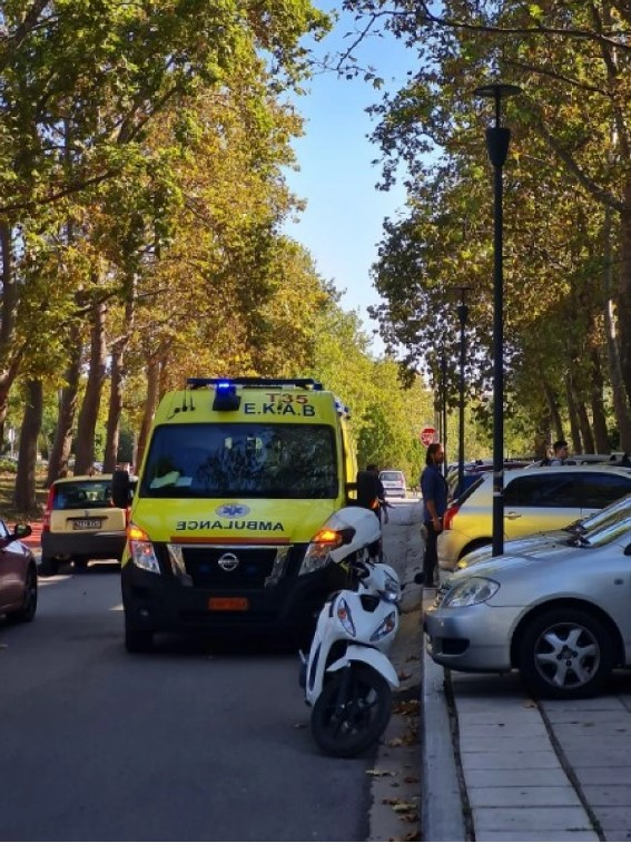  Θεσσαλονίκη: Σώθηκε από θαύμα ο φοιτητής που έπεσε από τον τρίτο όροφο της Νομικής (Photos)