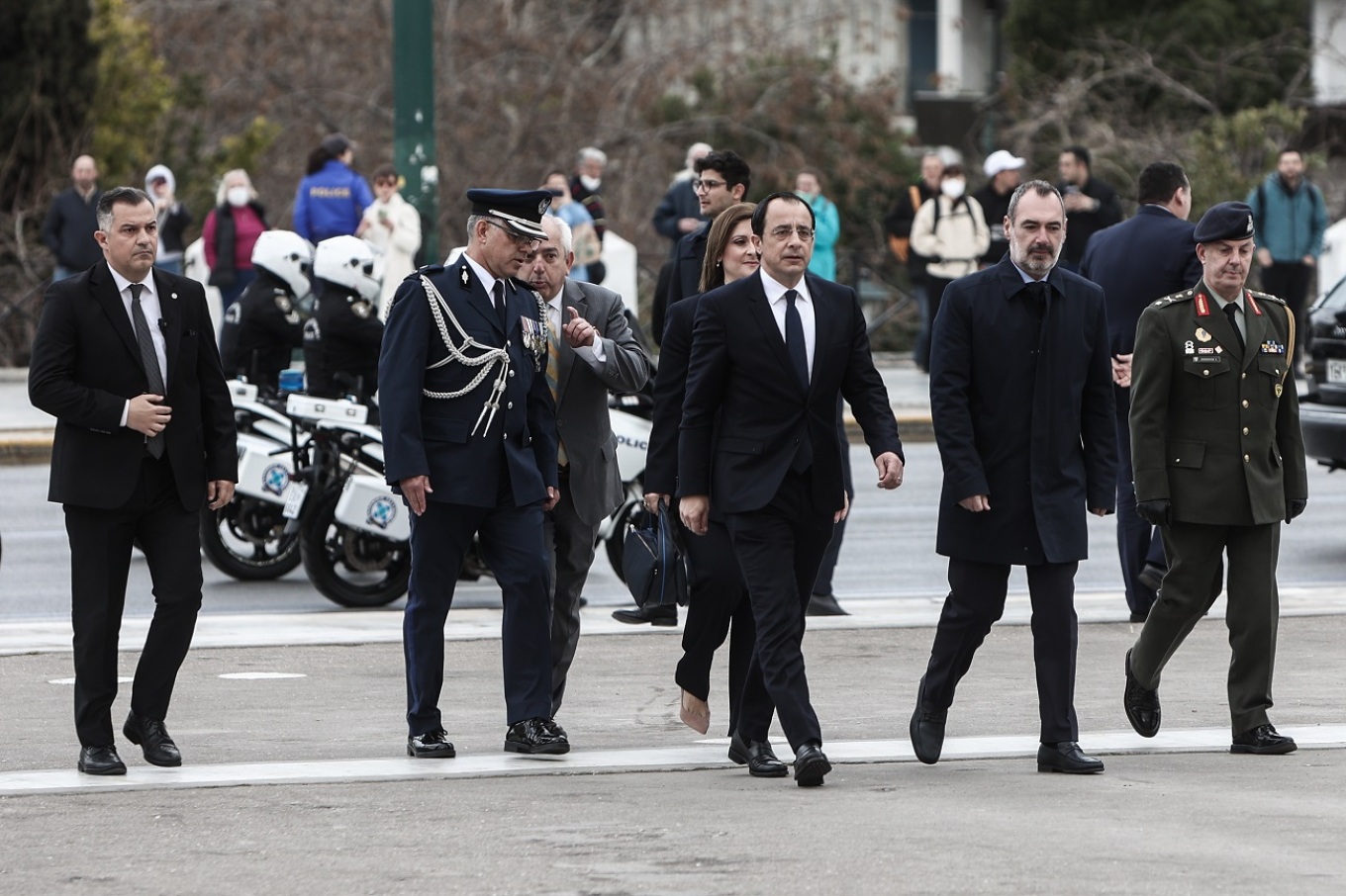 Νίκος Χριστοδουλίδης: Κατέθεσε στεφάνι στο Μνημείο του Αγνώστου Στρατιώτη