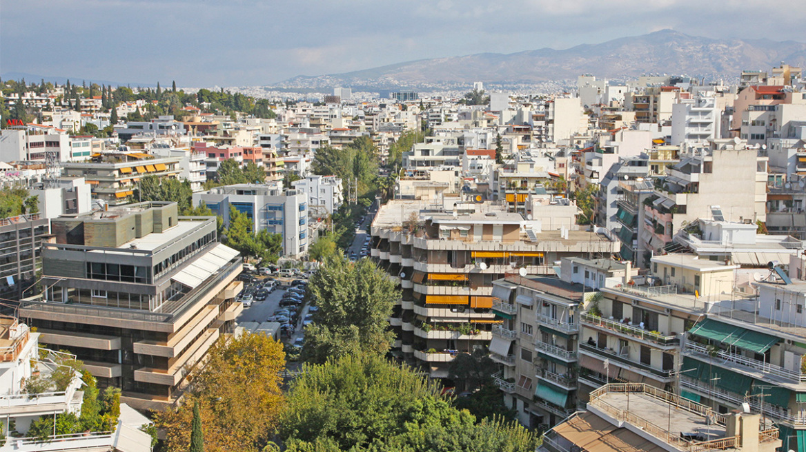 Tράπεζες: «Παγώνουν» τα επιτόκια των στεγαστικών δανείων