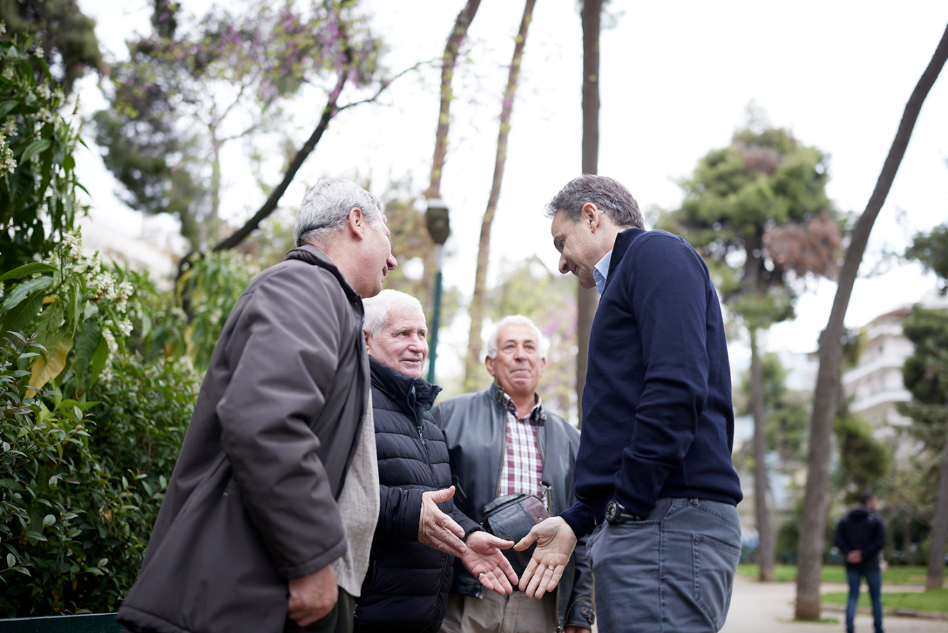 Μητσοτάκης: Eπισκέφθηκε την παραολυμπιονίκη Άννα Ντέντα που εντάχθηκε στον «Προσωπικό Βοηθό» (Photos)