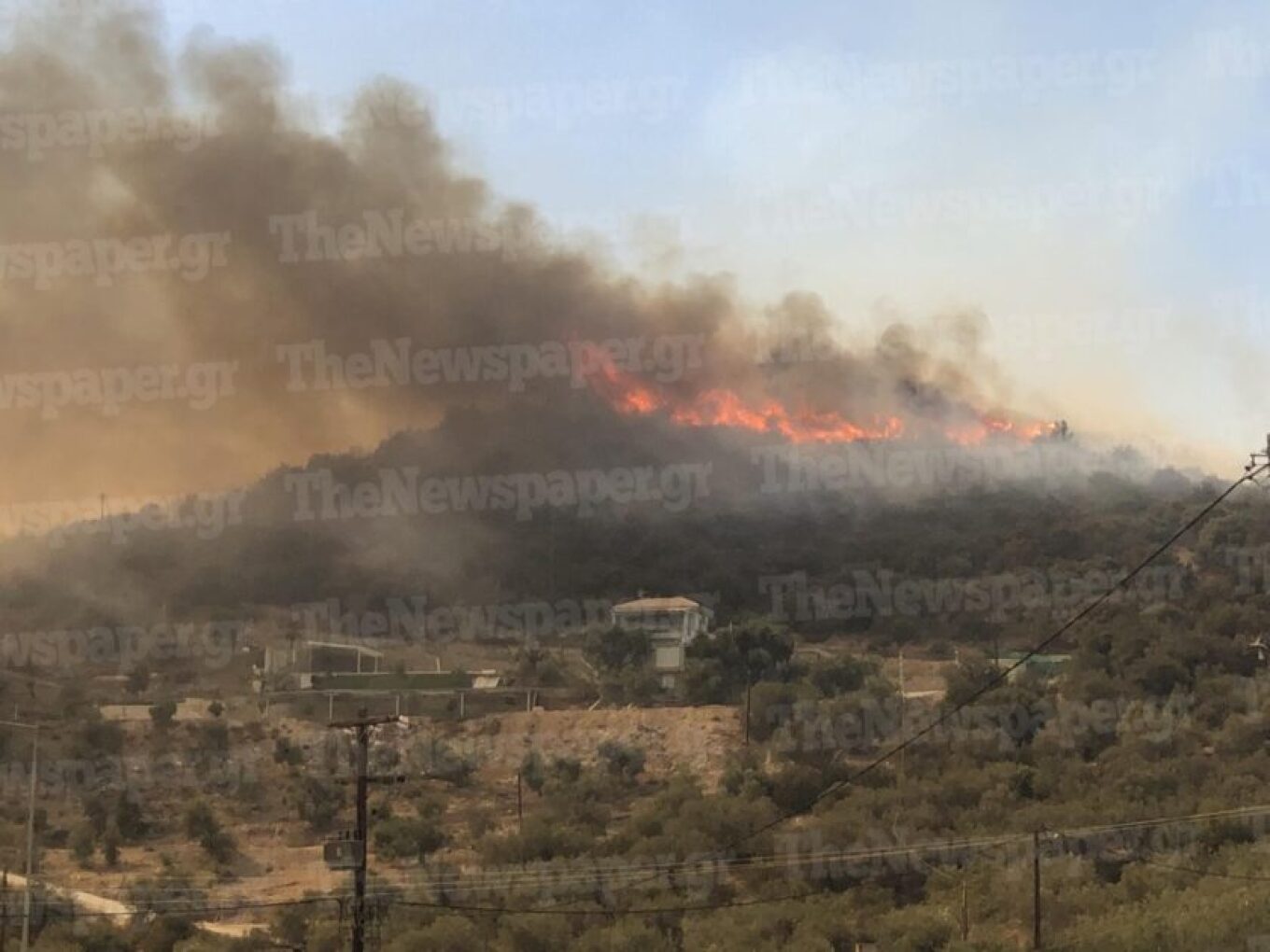 Φωτιά στη Μαγνησία: Εκκενώνονται η Νέα Αγχίαλος και άλλοι οικισμοί