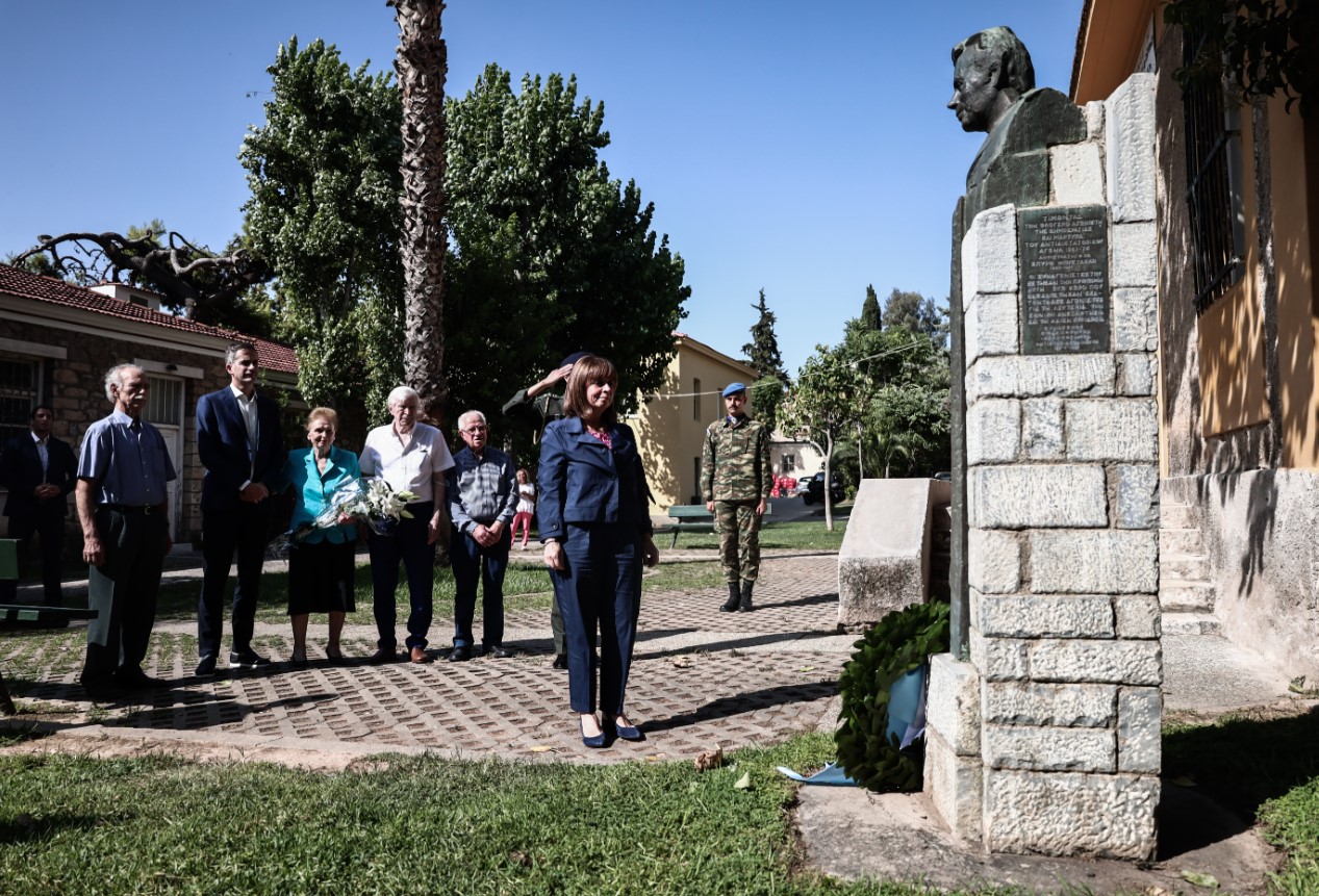 Σακελλαροπούλου: Έκκληση για συναίνεση των πολιτικών δυνάμεων για την αντιμετώπιση των πυρκαγιών 