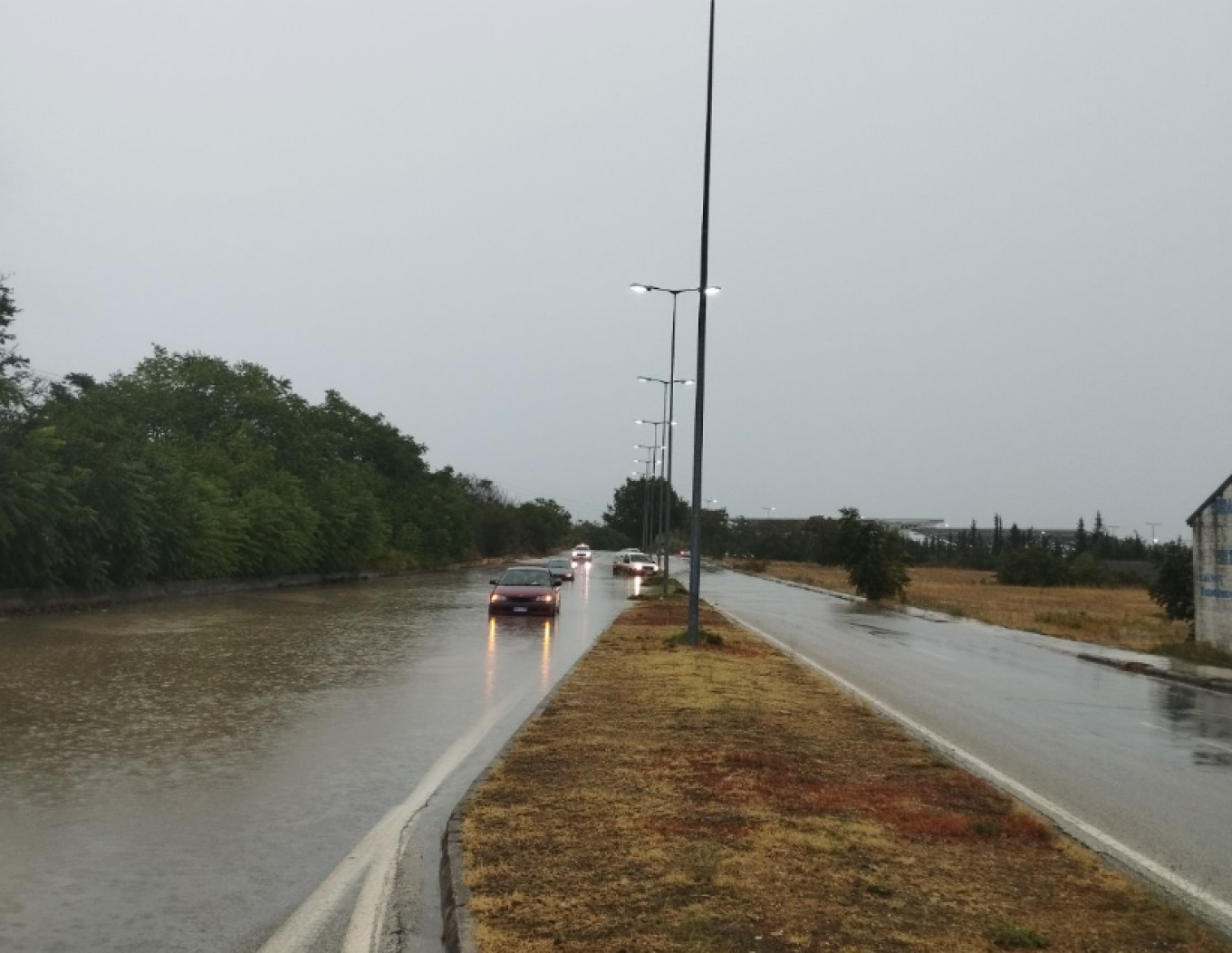 Σκηνές αποκάλυψης σε Βόλο, Πήλιο, Λάρισα και Σκιάθο - Ένας νεκρός, ένας αγνοούμενος 