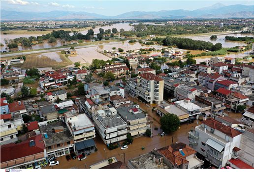 Λάρισα: Σοκάρουν οι εικόνες από τις πλημμύρες