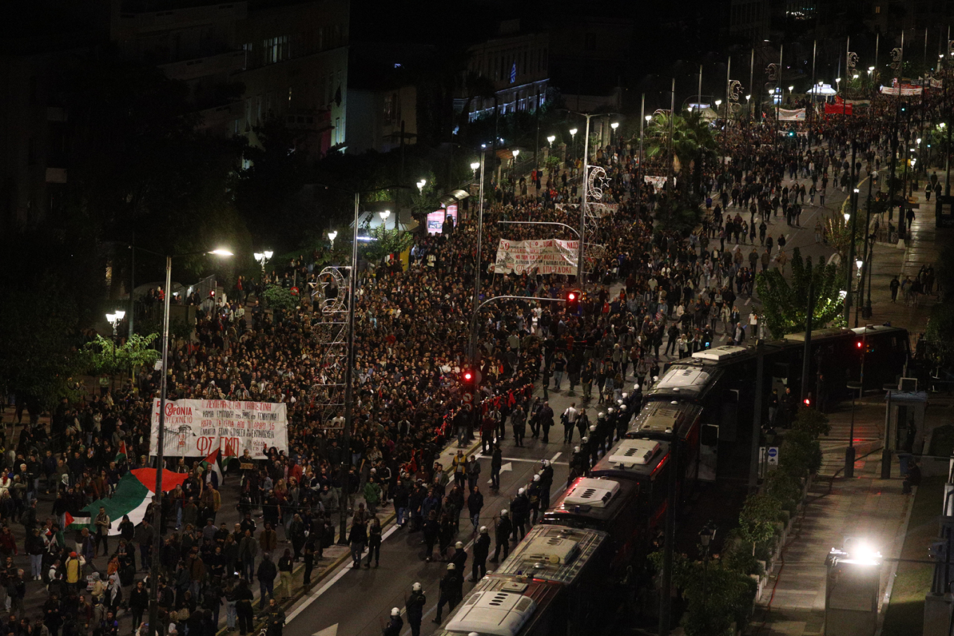 Πολυτεχνείο: Στην πρεσβεία των ΗΠΑ η πορεία