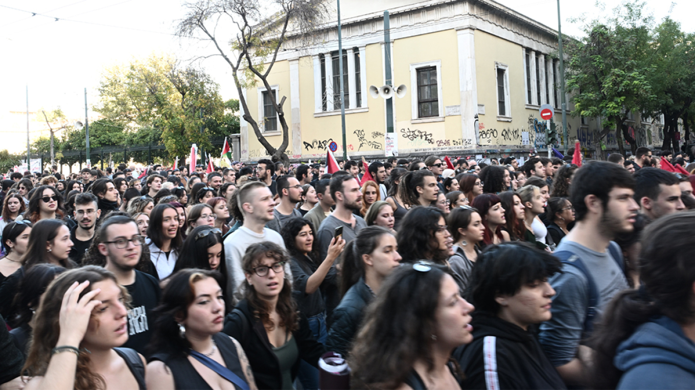 Πολυτεχνείο: Στην πρεσβεία των ΗΠΑ η πορεία