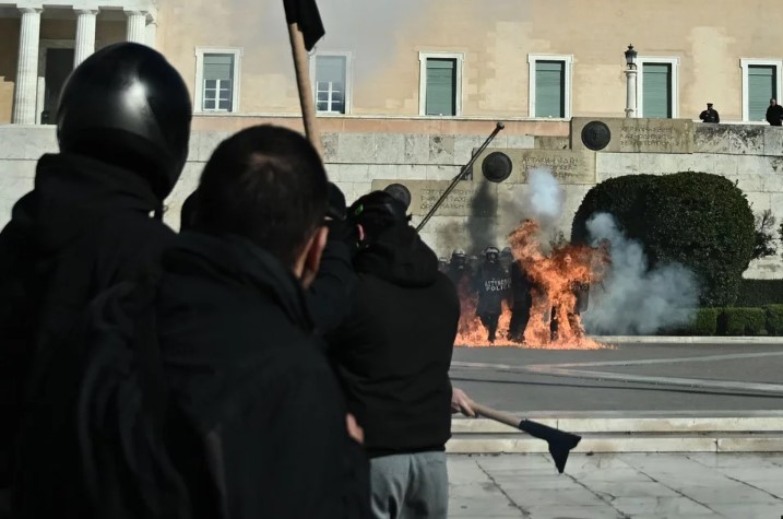 Νέος γύρος επεισοδίων στο Σύνταγμα