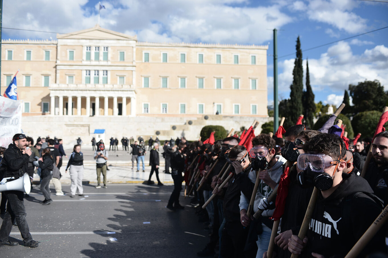 Νέος γύρος επεισοδίων στο Σύνταγμα