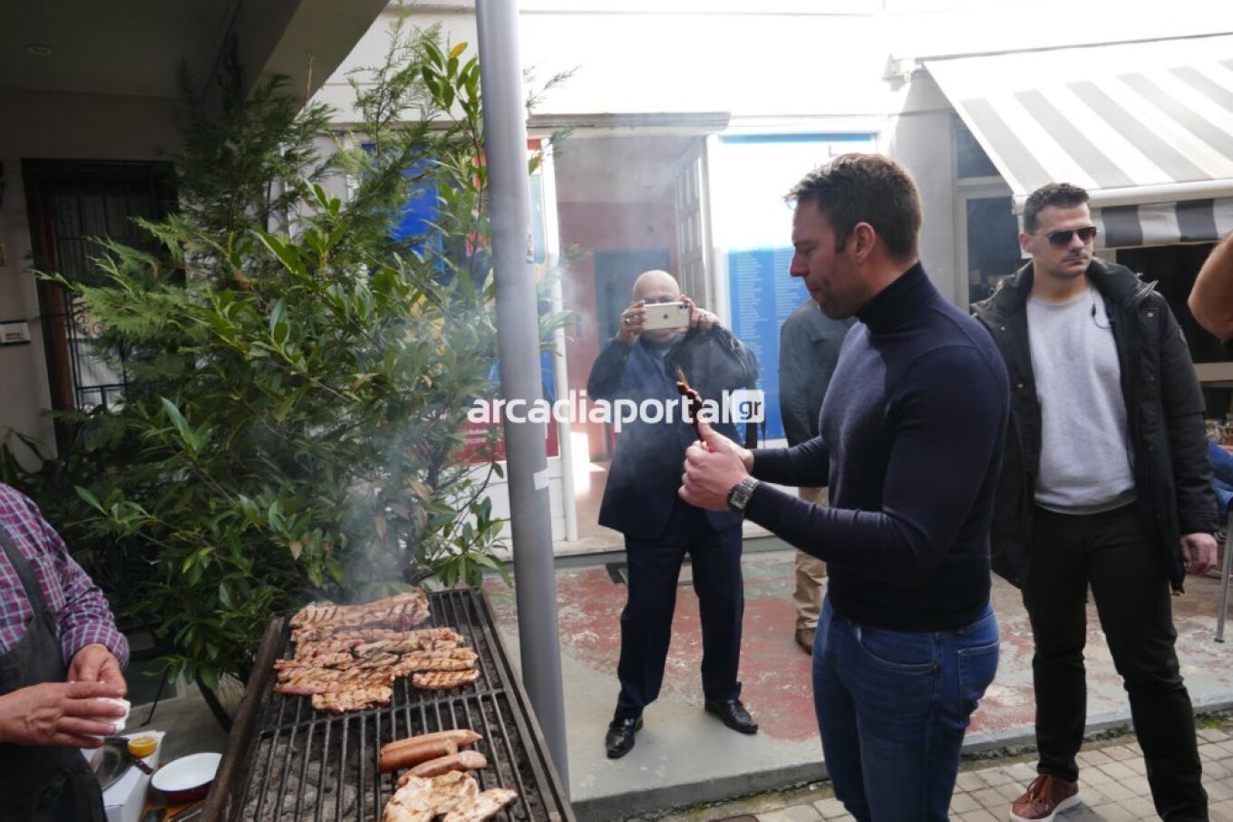 Στην Τρίπολη για την Τσικνοπέμπτη ο Κασσελάκης