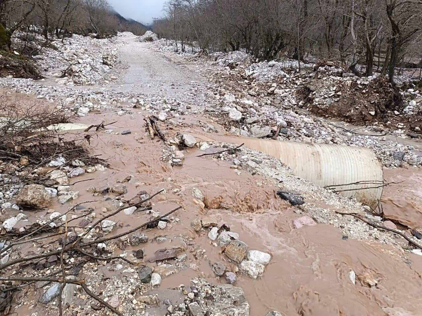 Καταστροφές από την κακοκαιρία στην Καλαμπάκα 