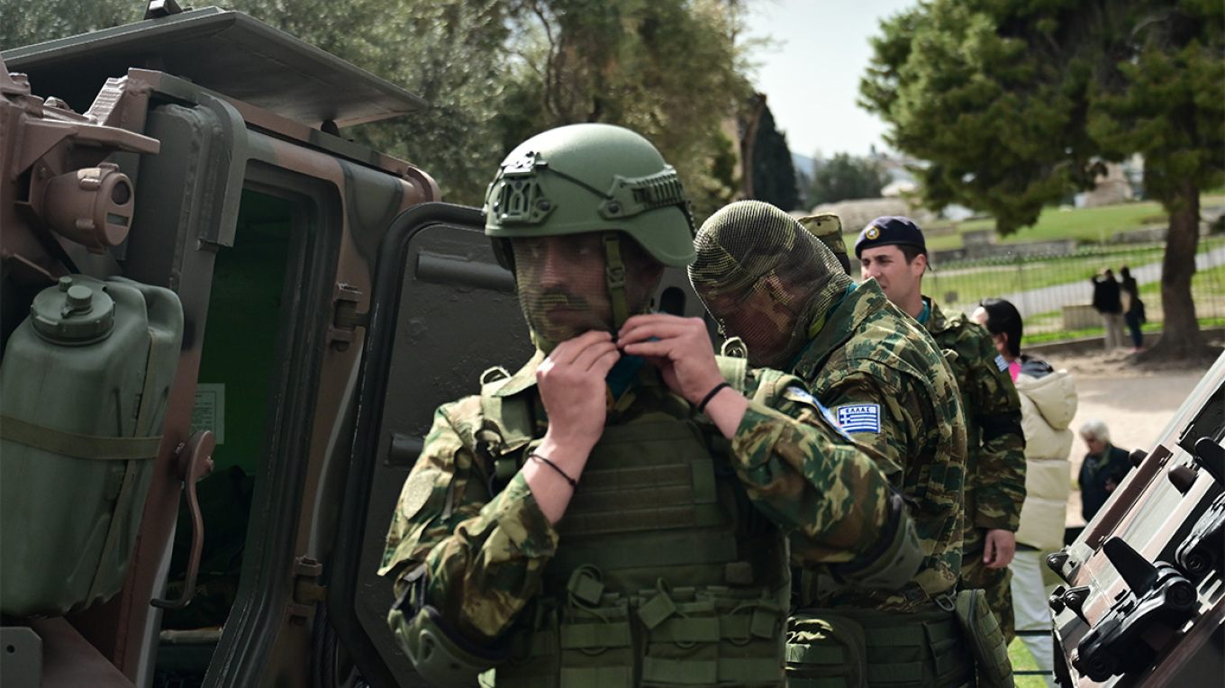 Mεγάλη στρατιωτική παρέλαση για την 25η Μαρτίου στην Αθήνα