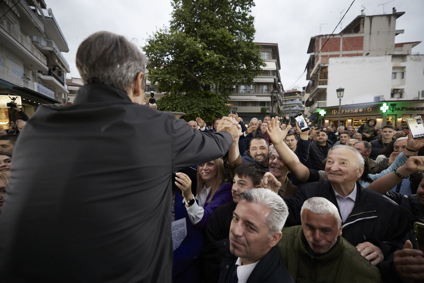 Ολόκληρη η ομιλία του πρωθυπουργού έχει ως εξής:  "Κύριε Περιφερειάρχα, κύριε Δήμαρχε, αγαπητές και αγαπητοί συνάδελφοι στην κυβέρνηση και στη Βουλή, φίλες και φίλοι της Νέας Δημοκρατίας, σας ευχαριστώ. Σας ευχαριστώ γι΄ αυτή την τόσο θερμή υποδοχή. Σας ευχαριστώ για την προσέλευσή σας σήμερα εδώ, παρά τις δυσκολίες του καιρού.  Η παρουσία σας, το χαμόγελό σας, το χειροκρότημά σας, ο ενθουσιασμός σας, μου δίνει ακόμα περισσότερη δύναμη να συνεχίσουμε τον αγώνα για να είμαστε οι μεγάλοι νικητές, για ακόμα μί