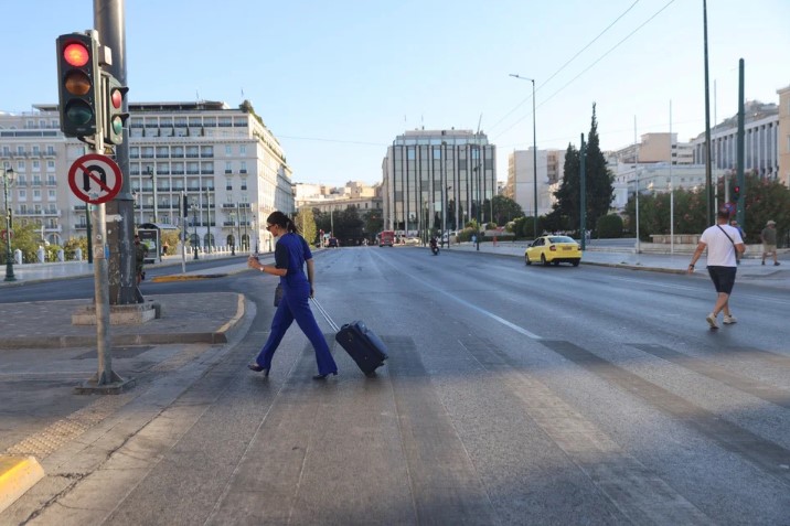 Έρημη πόλη η Αθήνα τον Δεκαπενταύγουστο