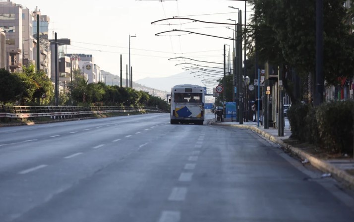 Έρημη πόλη η Αθήνα τον Δεκαπενταύγουστο