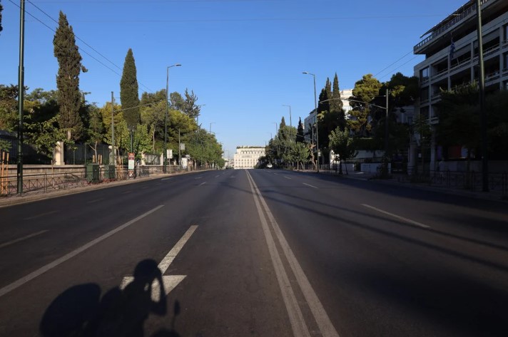 Έρημη πόλη η Αθήνα τον Δεκαπενταύγουστο