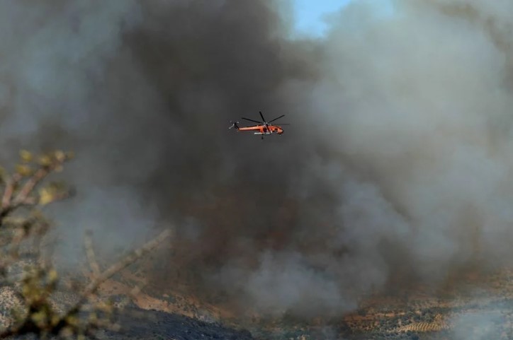 Ρέθυμνο: Συνεχίζεται η μάχη με τις φλόγες