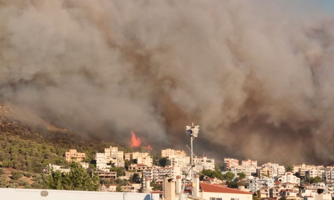 φωτιά στη βορειοανατολική Αττική