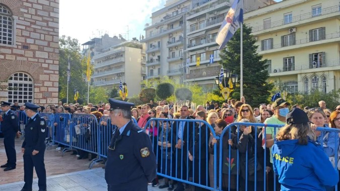 Θεσσαλονίκη: Πλήθος πιστών στον Ιερό Ναό του Αγίου Δημητρίου