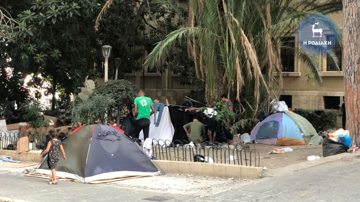 Γέμισε μετανάστες η Ρόδος