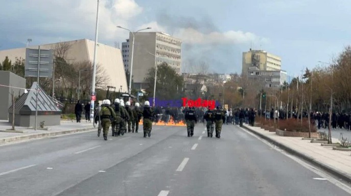 Θεσσαλονίκη: Νέα επεισόδια με μολότοφ και πέτρες