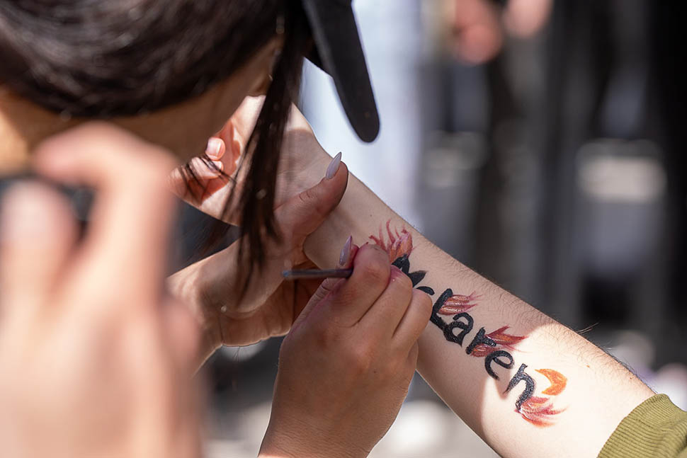 Face Painting και ημιμόνιμα tattoo εμπνευσμένα από τη McLaren