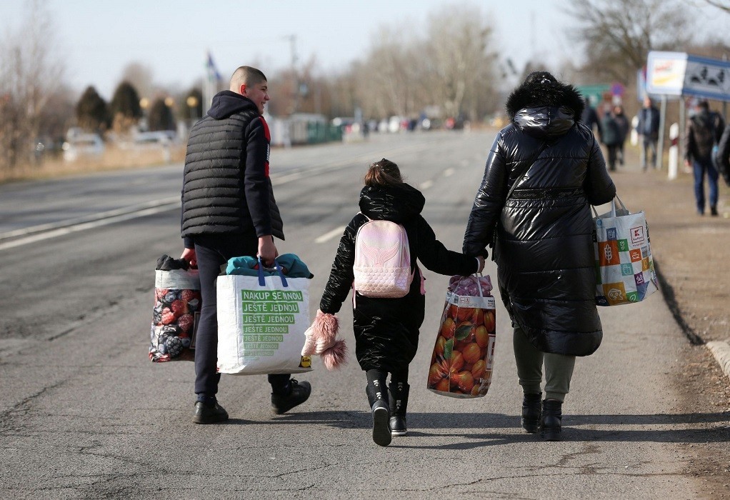 Reuters: Ο Τραμπ σχεδιάζει να απελάσει 240.000 Ουκρανούς πρόσφυγες