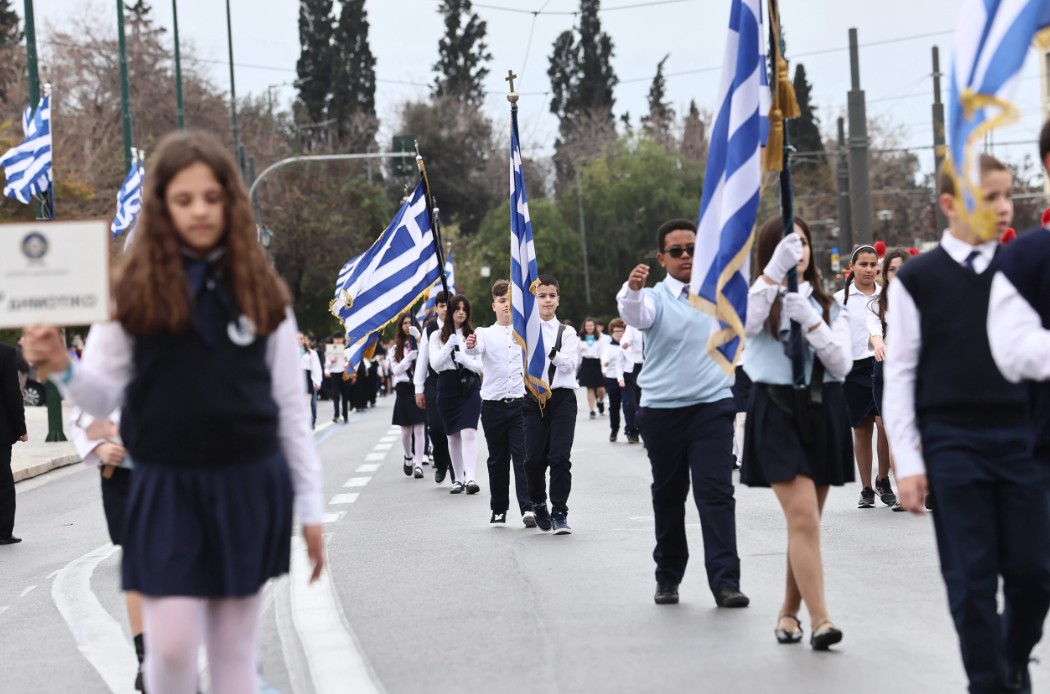 Η μεγάλη μαθητική παρέλαση για την 25η Μαρτίου στην Αθήνα 